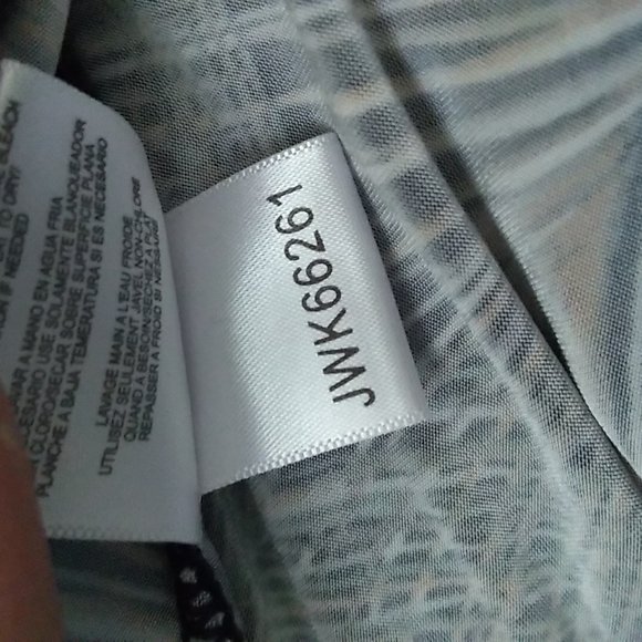 NWOT BCBGMaxazria Allover Print Halter Dress - Picture 11 of 12